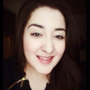 Meet your Posher, Valentina